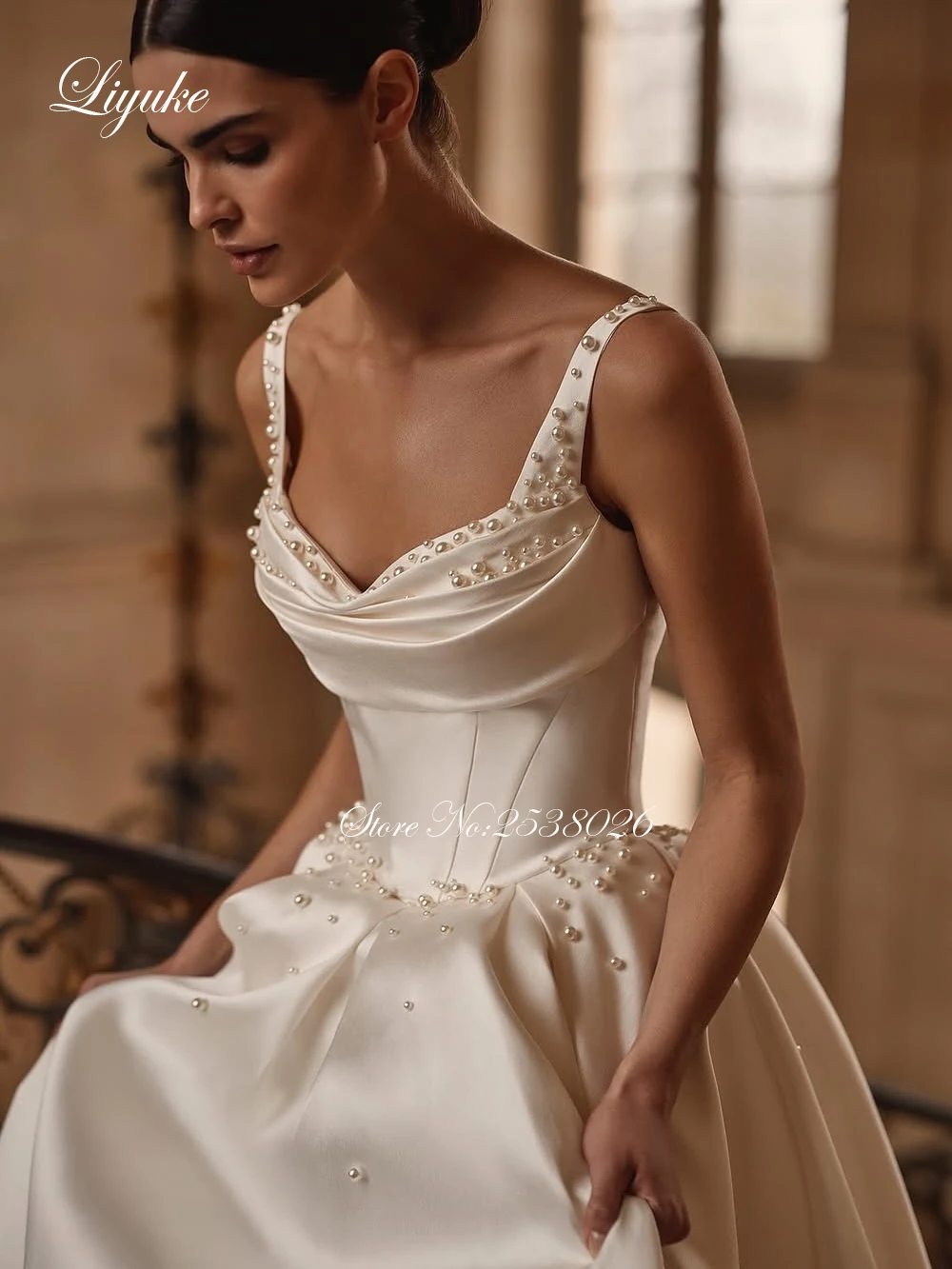 Liyuke Customize Made Luxury Satin Ball Gown Wedding dresses Spaghetti Straps Beading Pearls Elegant Bridal Gowns