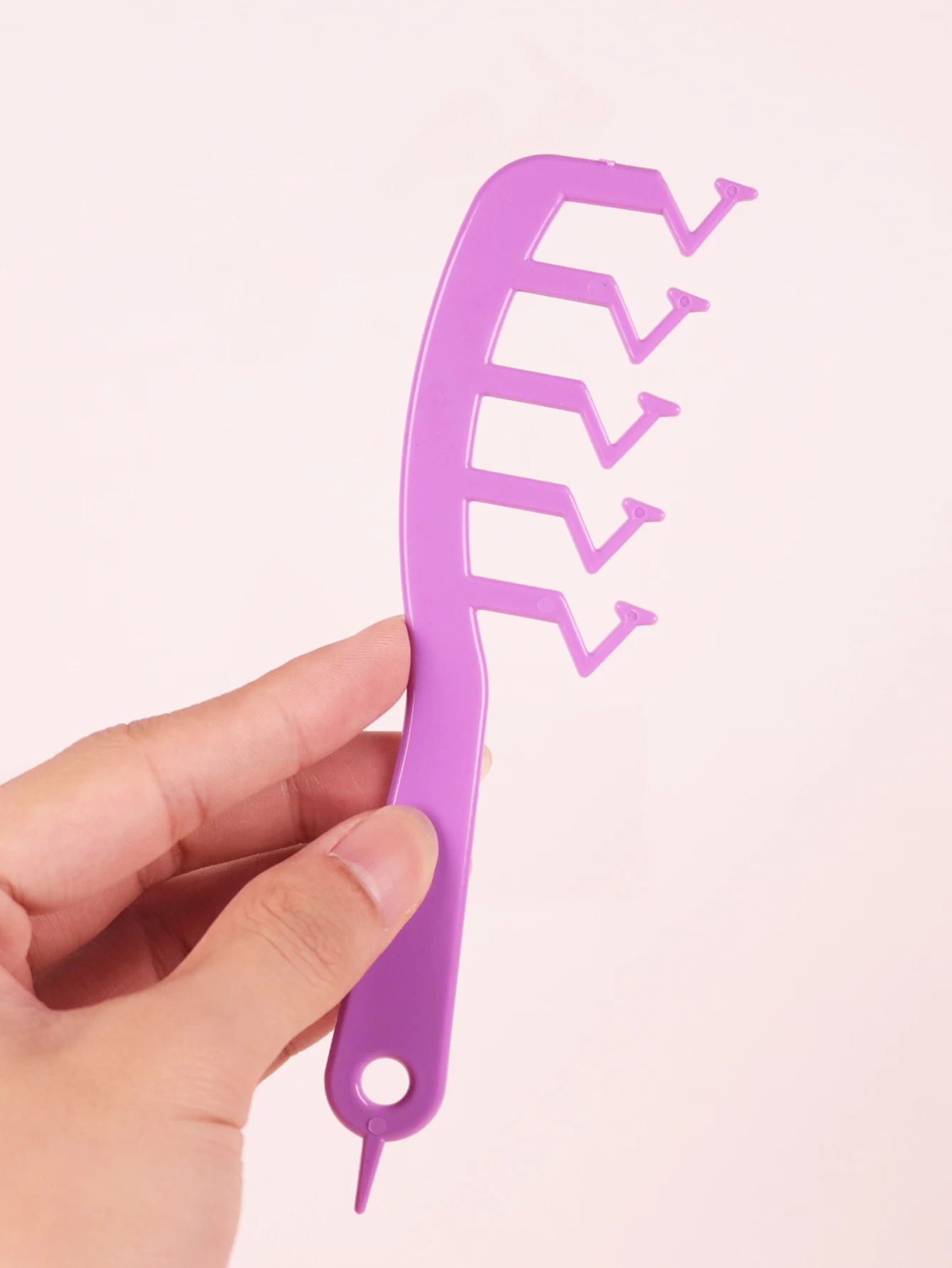 

1pc plastic creative V-shaped wide toothed scalp massage hair comb, hairstyle massage hair comb Special for real hair wigs