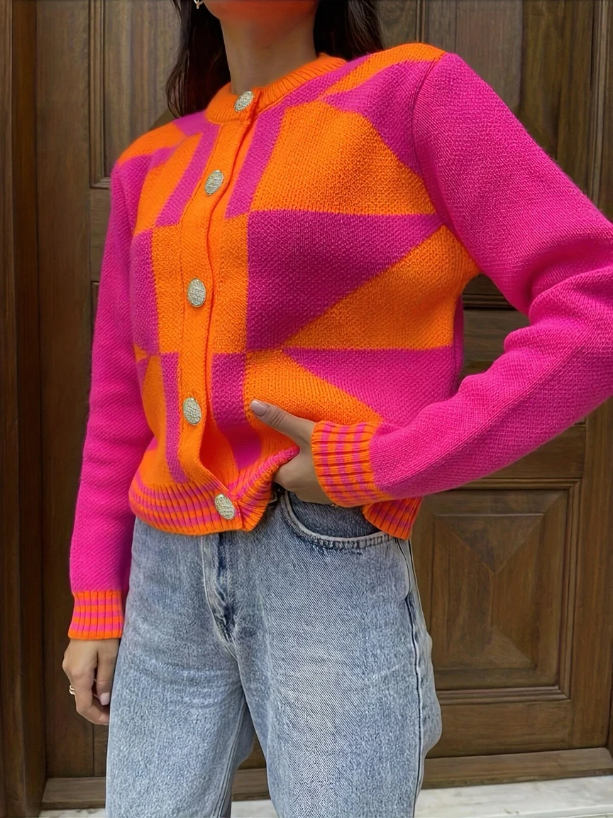 

Women's Plaid Colorblock Cardigan Plus-Size Top, Elegant and Suitable for Workwear, Knit Sweater for Spring and Autumn