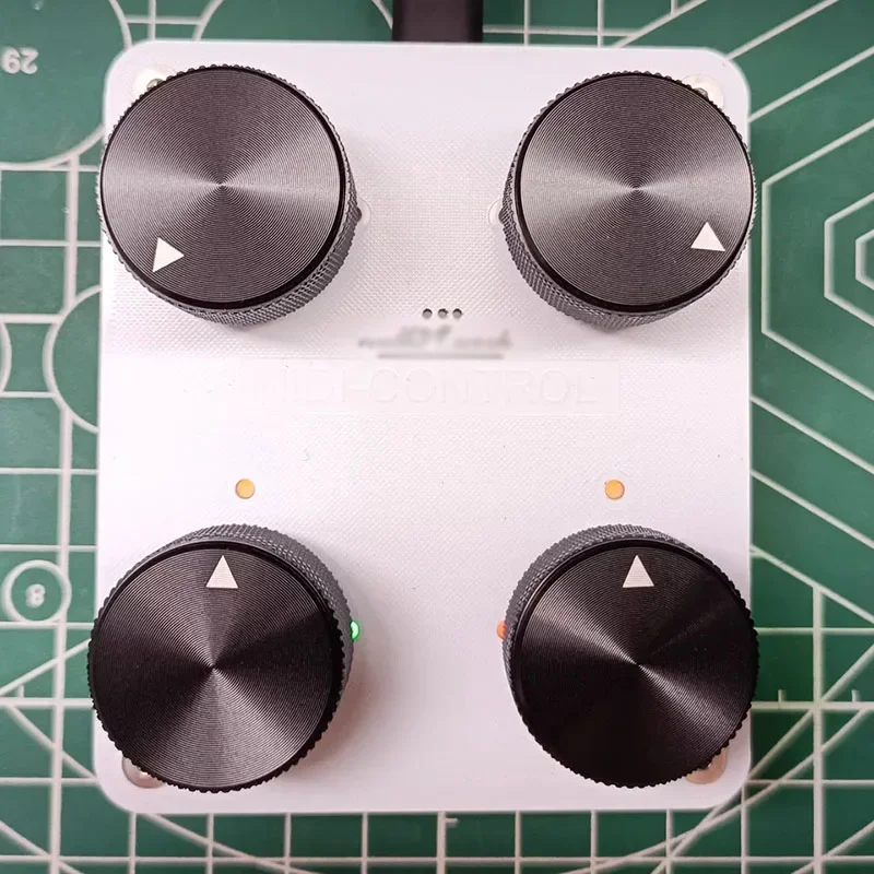 DMH-USB-C Interface Music Host Software Uses MIDI Controller 4 Knob Knobs To Customize CC Information Volume