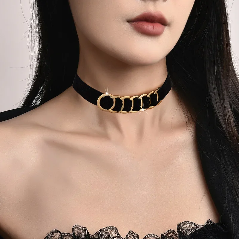 2025 Fascia da collo, anello hip-hop femminile, anello ad anello, anello al collo, catena della clavicola, tracolla corta, fascia da collo, collo con catena al collo