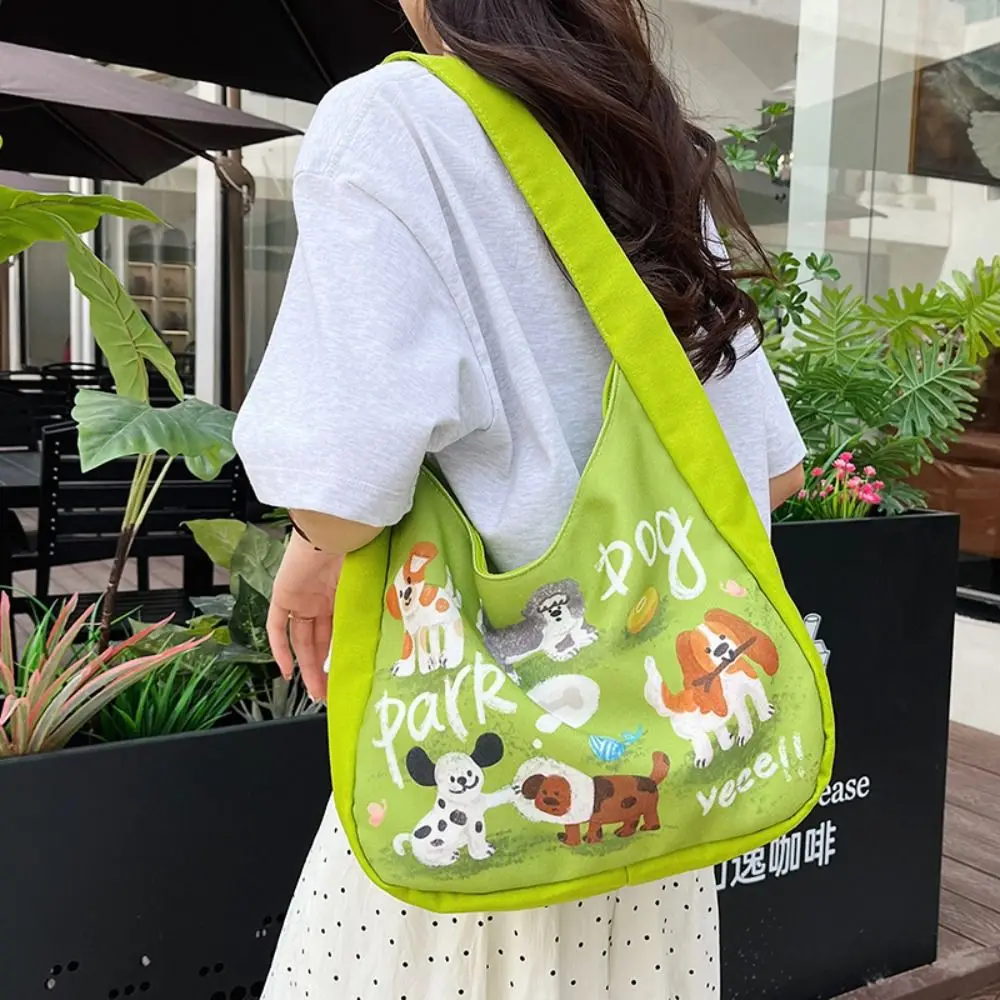 Tas Tote wanita, tas kanvas motif kartun, tas tangan kasual kapasitas besar, tas bahu motif anjing untuk pelajar