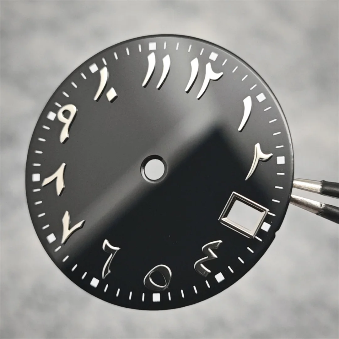28.5mm Watch Dial Arabic Numeral with Single Calendar Watch Faces Watch Accessories for NH70 / NH35 / NH36 Movements