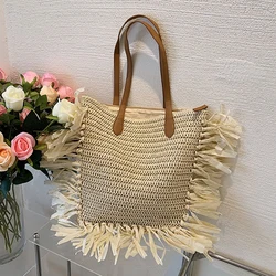 Borsa di paglia con nappe estive borsa a tracolla intrecciata a mano da donna borsa da spiaggia per vacanze di grande capacità borse per lo Shopping Casual da donna