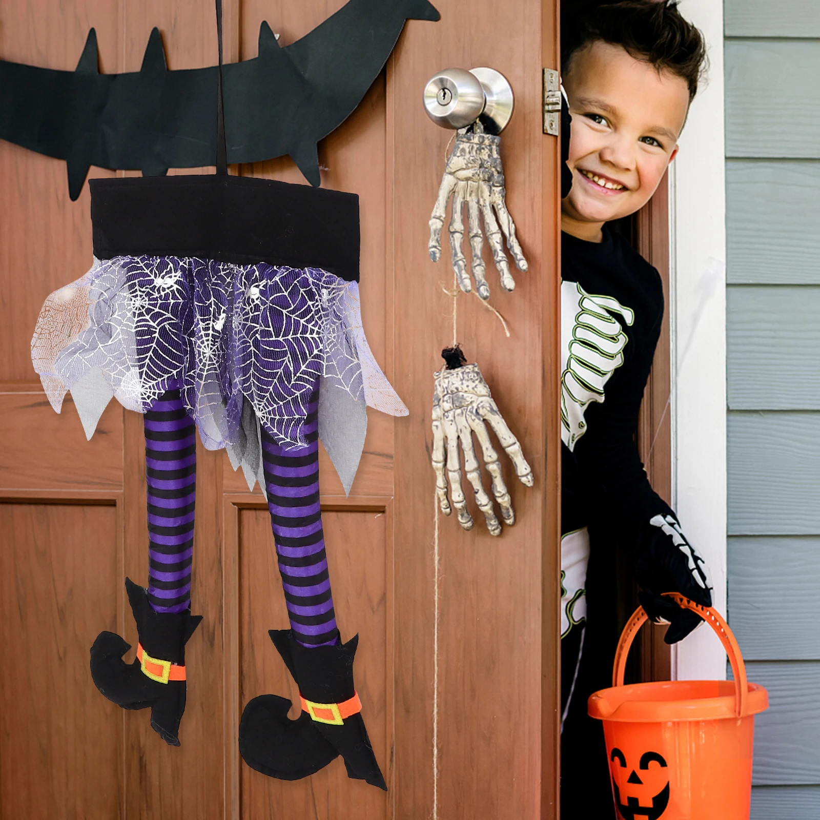 

2Pcs Halloween Hanging Decor Witch Leg Pendant Realistic Festival Decoration for Indoor Outdoor Party Scene Spooky Ambience