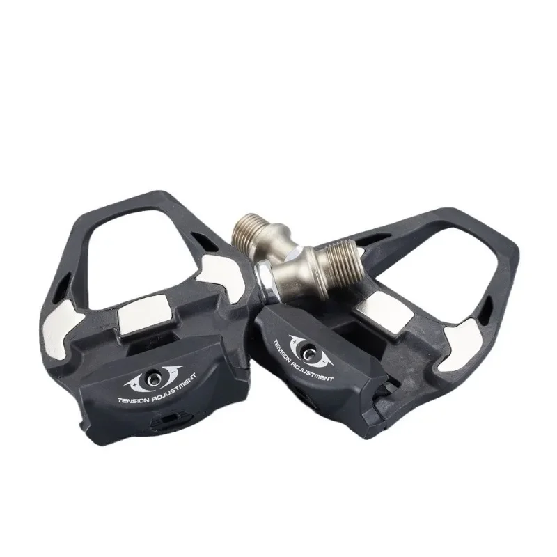 lock-shoes-lock-feet-road-bike