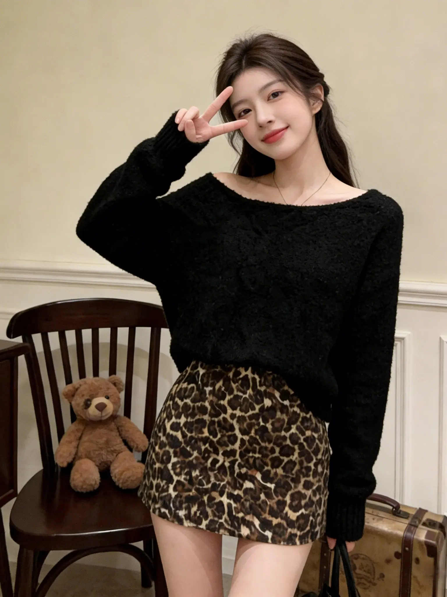 

Casual Black One-Shoulder Knitted Sweater Women's Spring Loose Fit Slimming Top Commute Style Comfortable Loose Long Sleeve