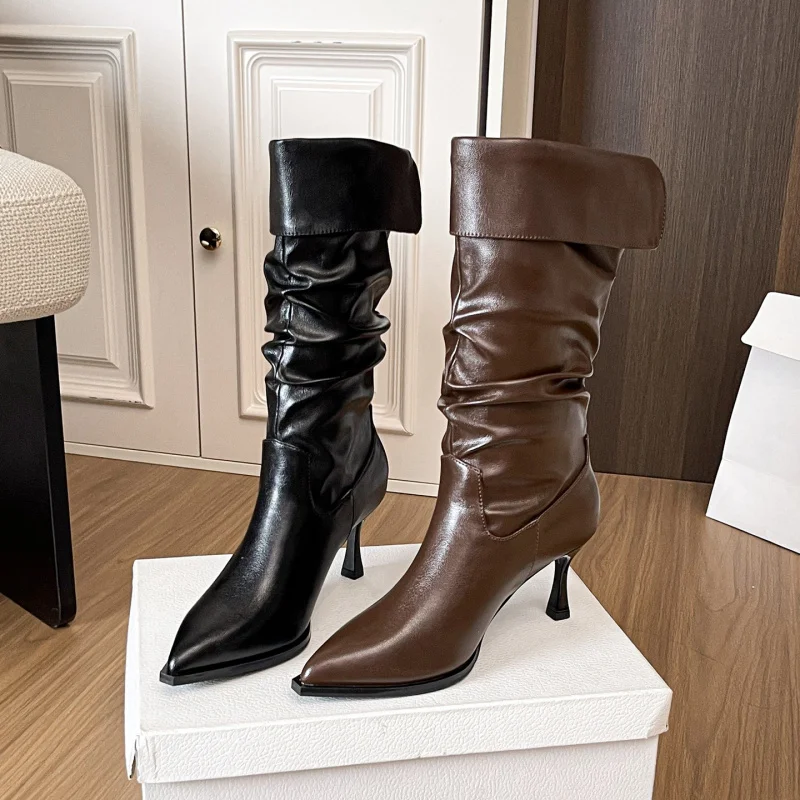 النسخة الكورية من الجلد الناعم بمقدمة مدببة أحذية قصيرة للنساء، أحذية رفيعة قابلة للطي في اتجاهين، أنبوب عريض للتخسيس وكعب رفيع P