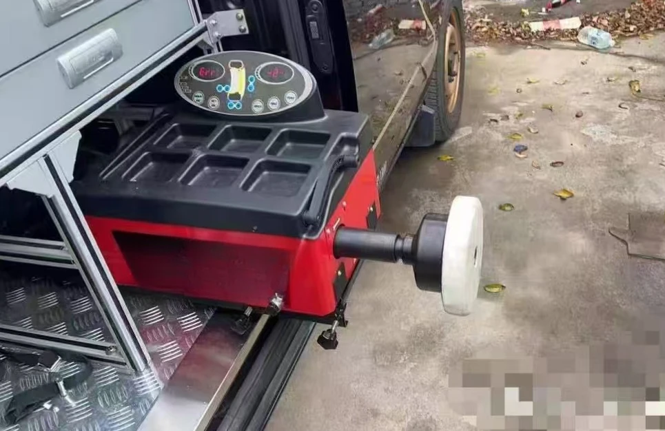 U-VM110 High Precision Digital Wheel Balancer Auto Tire Balancing Machine for Car Repair Workshop
