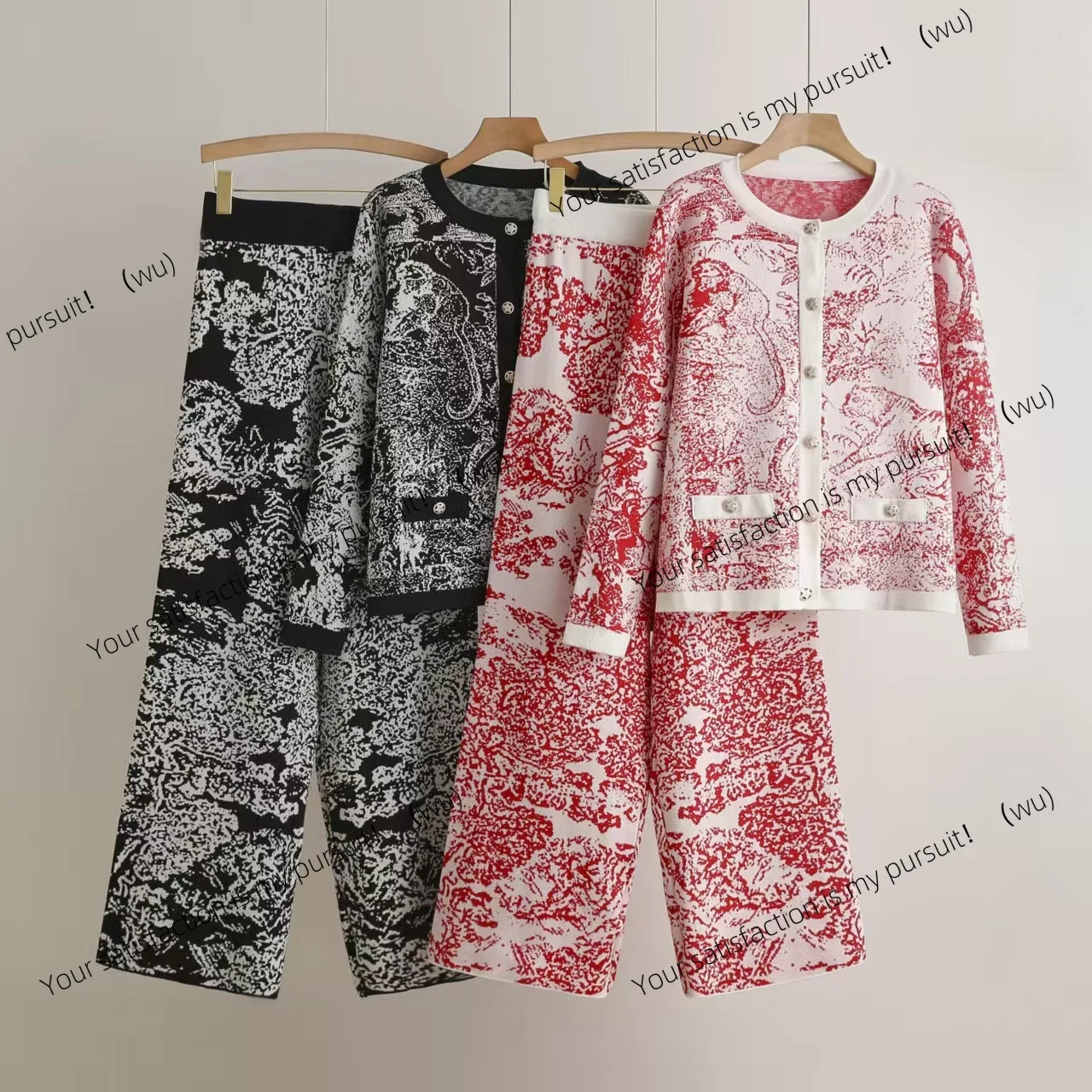 

Early autumn new classic ink printing process knitted long-sleeved cardigan wide-leg pants two-piece set