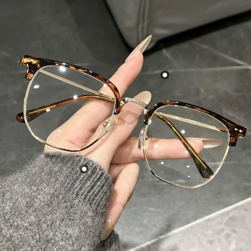 Presbyopie-Brille mit Linsen, die die Farbe unter Sonnenlicht blau/UV-beständige Business-Lesebrille ändern kann0 +0,5 +1,0 ~ +4,0 – Detail 1