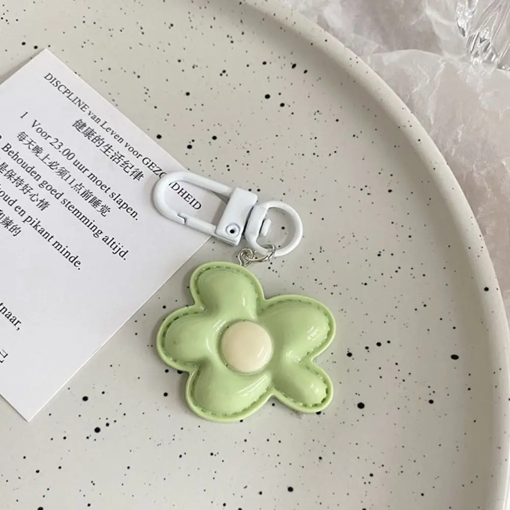 Funny Korean Style Flower Keychain Cute Kawaii Resin Floral Keyring Mini Colorful Bloom Pendant Bag Hanging
