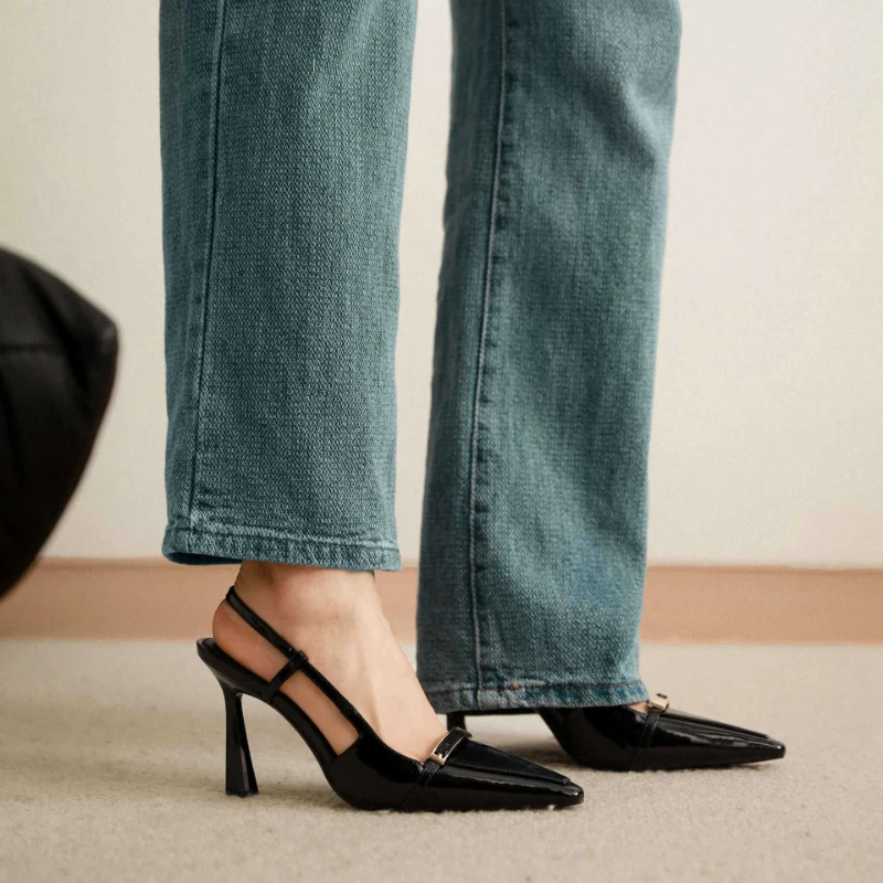 

Temperament Women High Heels Stiletto Hair Fashion Sandals Baotou Back Empty Sandals Sexy Versatile Pointed Toe High Heels Shoes