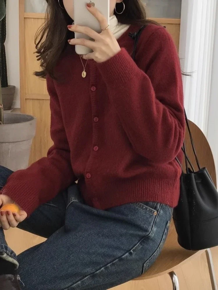 Lightweight Relaxed Outerwear Tops Cashmere Wool Blend Knit Women Cardigan 2026 Autumn Winter Long Sleeve Round‑Neck Sweater