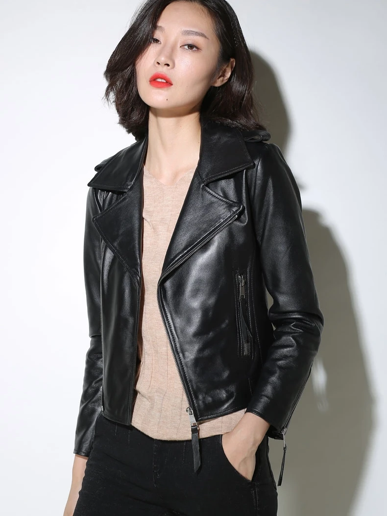 Jaqueta Feminina de Couro Genuíno de Carneiro Preta Estilo Motociclista com Zíper e Caimento Slim para o Dia a Dia
