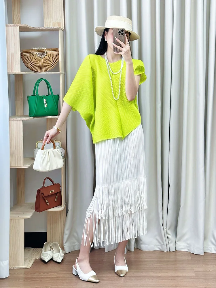 

Pure Color Summer Loose Fit Bright Yellow Top White Half Skirt Pleated Set Women's Fashion Ensemble Short Sleeve round Neck