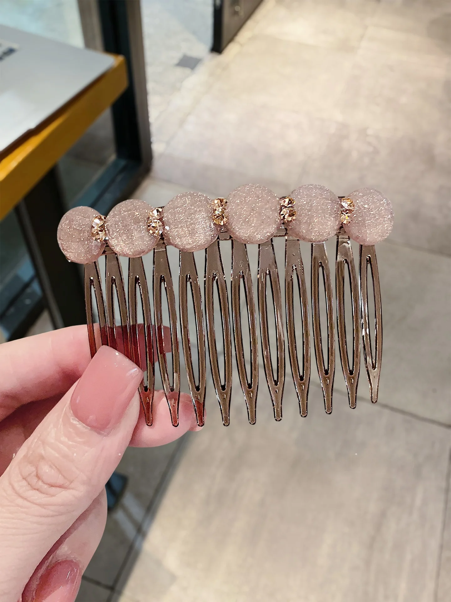 pente-de-cabelo-elegante-rosa-brilhante-com-contas-acessorio-de-cabelo-feminino-de-luxo-estilo-coreano-pente-antiderrapante-com-diamantes-e-glitter-para-pentear