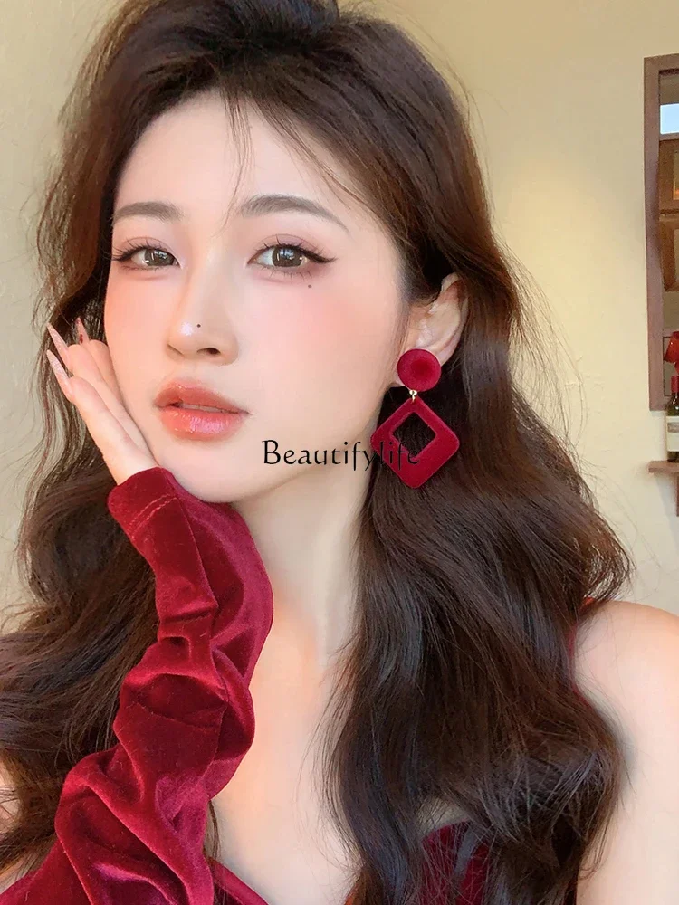 Red Vintage Velvet Earrings for Women, New Year, Popular, High-Grade, Winter, 2022