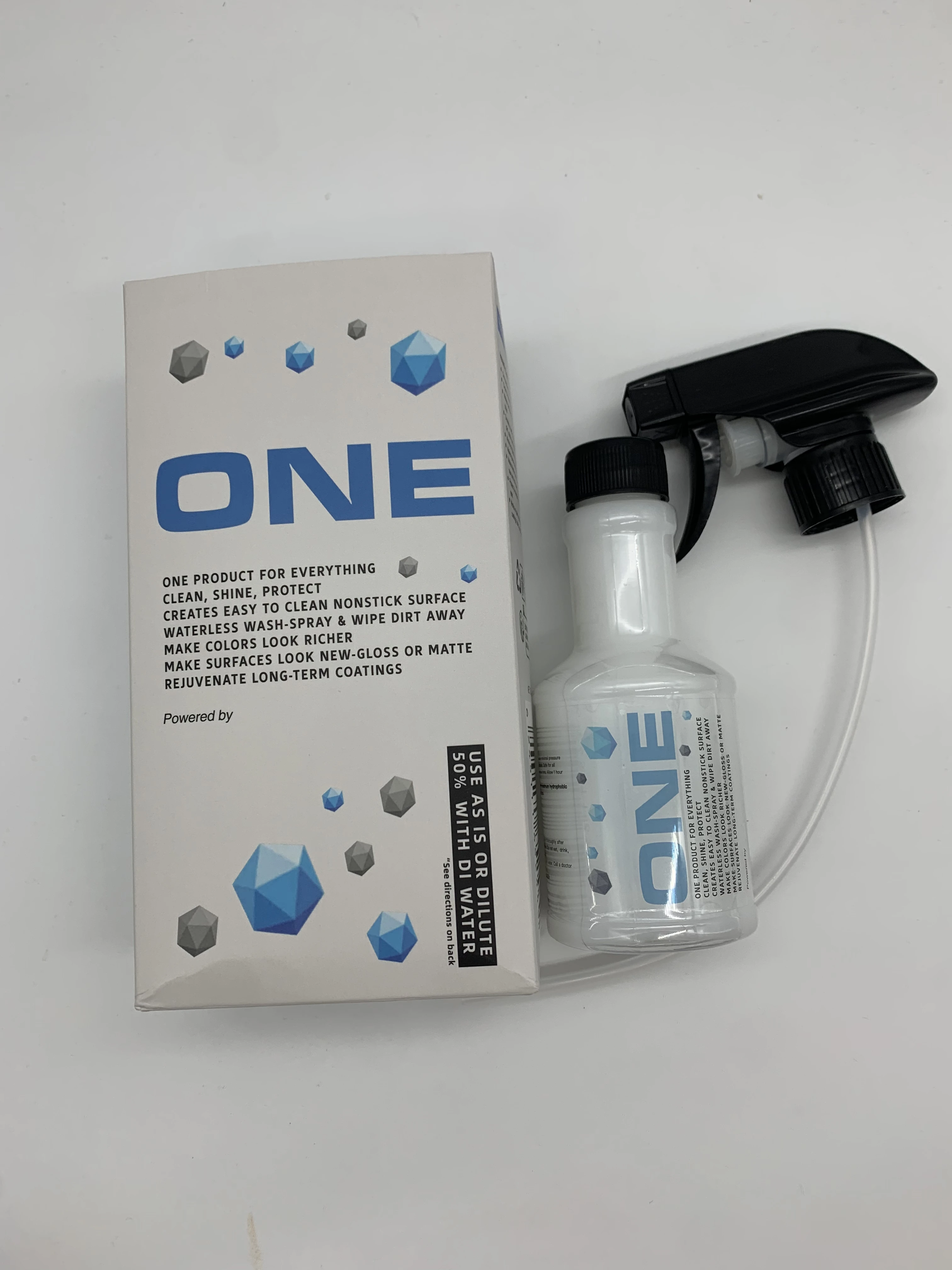

ONE™ Car Spray with Triphene® Tech – Waterless Detailer for Paint, Glass, Wheels & Trim – Clean, Shine, Protect