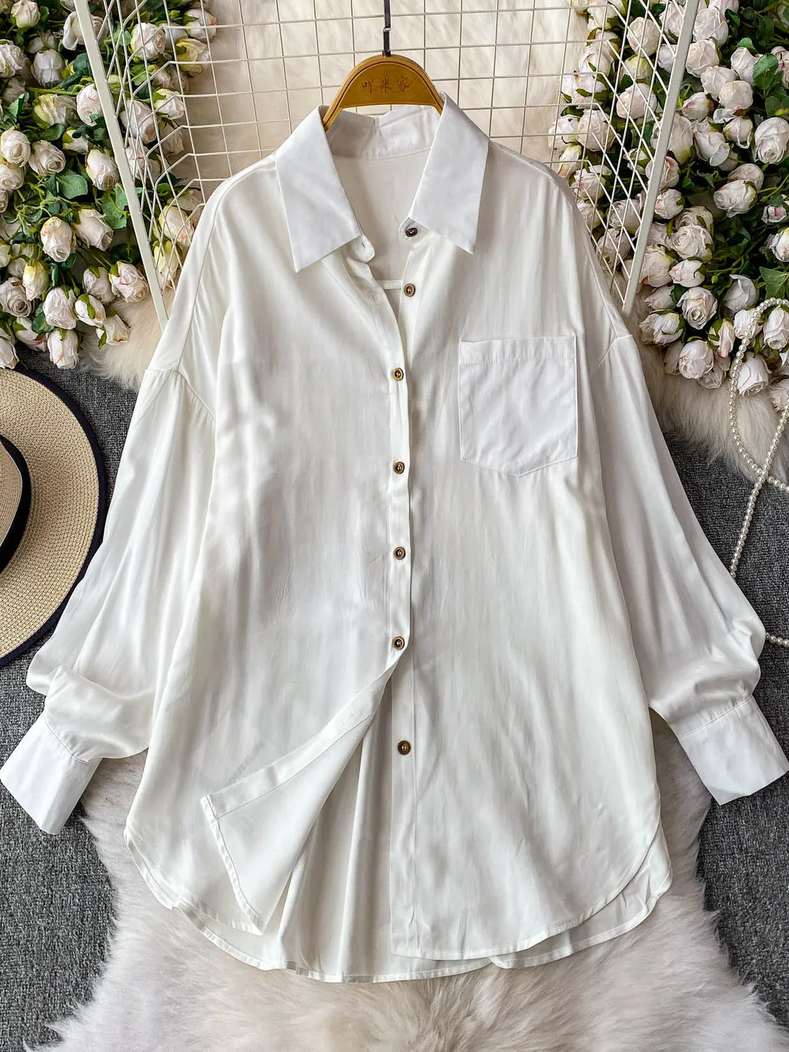 

SuperAen Oversize Loose Sun-protective Lantern Sleeve Shirt for Women 2025 Spring and Autumn New Single-breasted Shirt