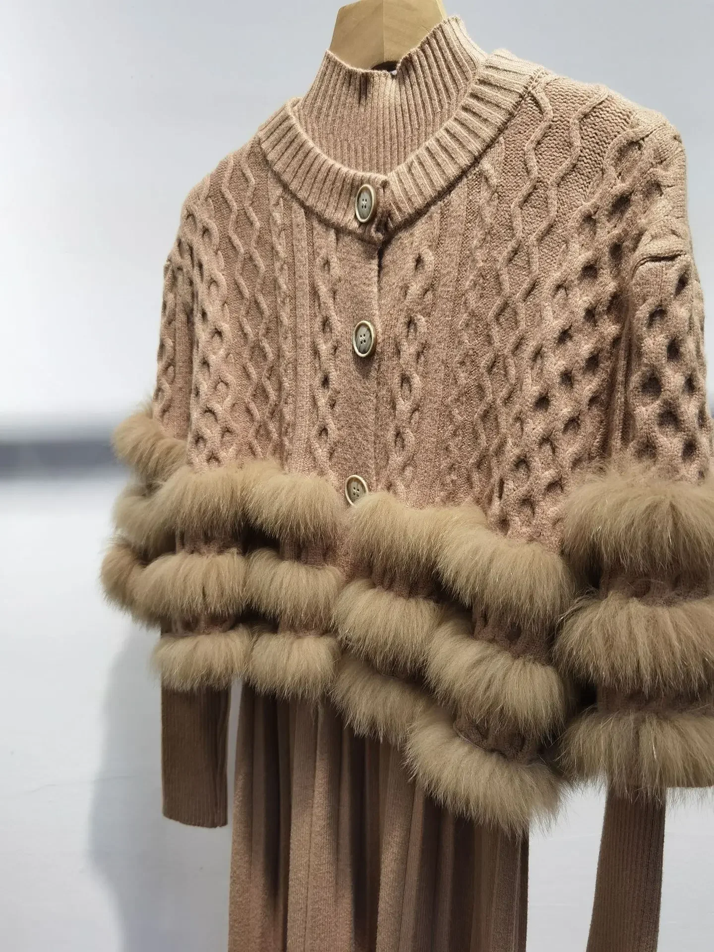 2024 New Women Autumn Real Fox Fur Two Pieces Long Sweater Coat Natural Fox Fur Spring Camel Long Knitted Female Luxury Coat