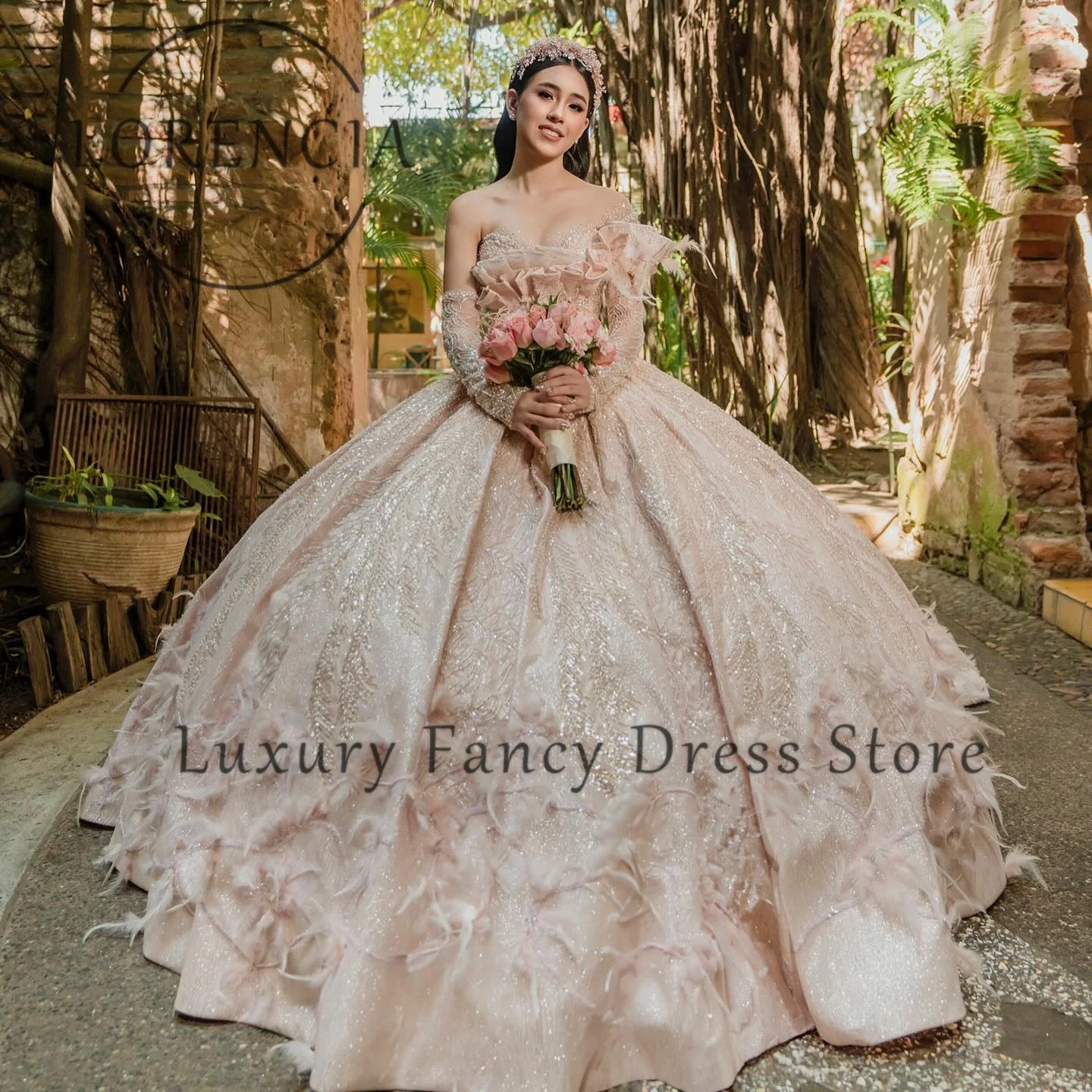 

Luxury Heavy Beading Quinceanera Dress Sweet 16 Ball Gown With Feather Details For Birthday Gown Customized vestido 15 años azul