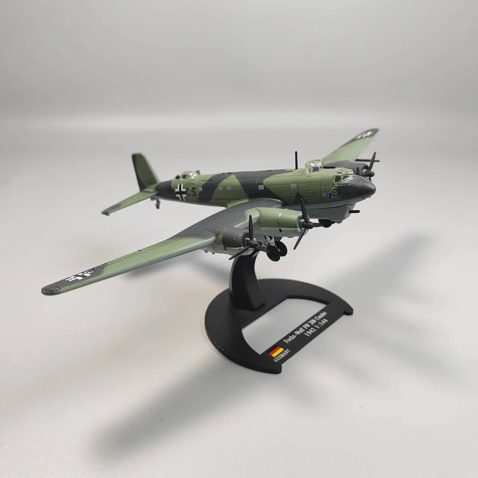 

1:144 Scale FW200 Condor Model Collectible 1/144 Scale Fw200 Condor Model WW2 German Aircraft Model Highly Detailed