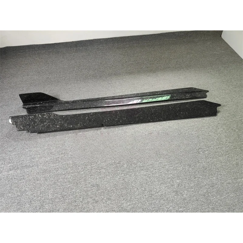 Factory V-style Carbon Fiber Forged Pattern Side Skirts  Huracan LP580 LP610 Body Kit