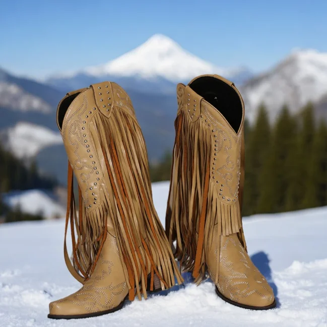 

2025 Chengdu Handmade Shoes Medieval Retro Rivet Fringe Embroidery Short Heel 5CM Comfortable Knight Mid Boot