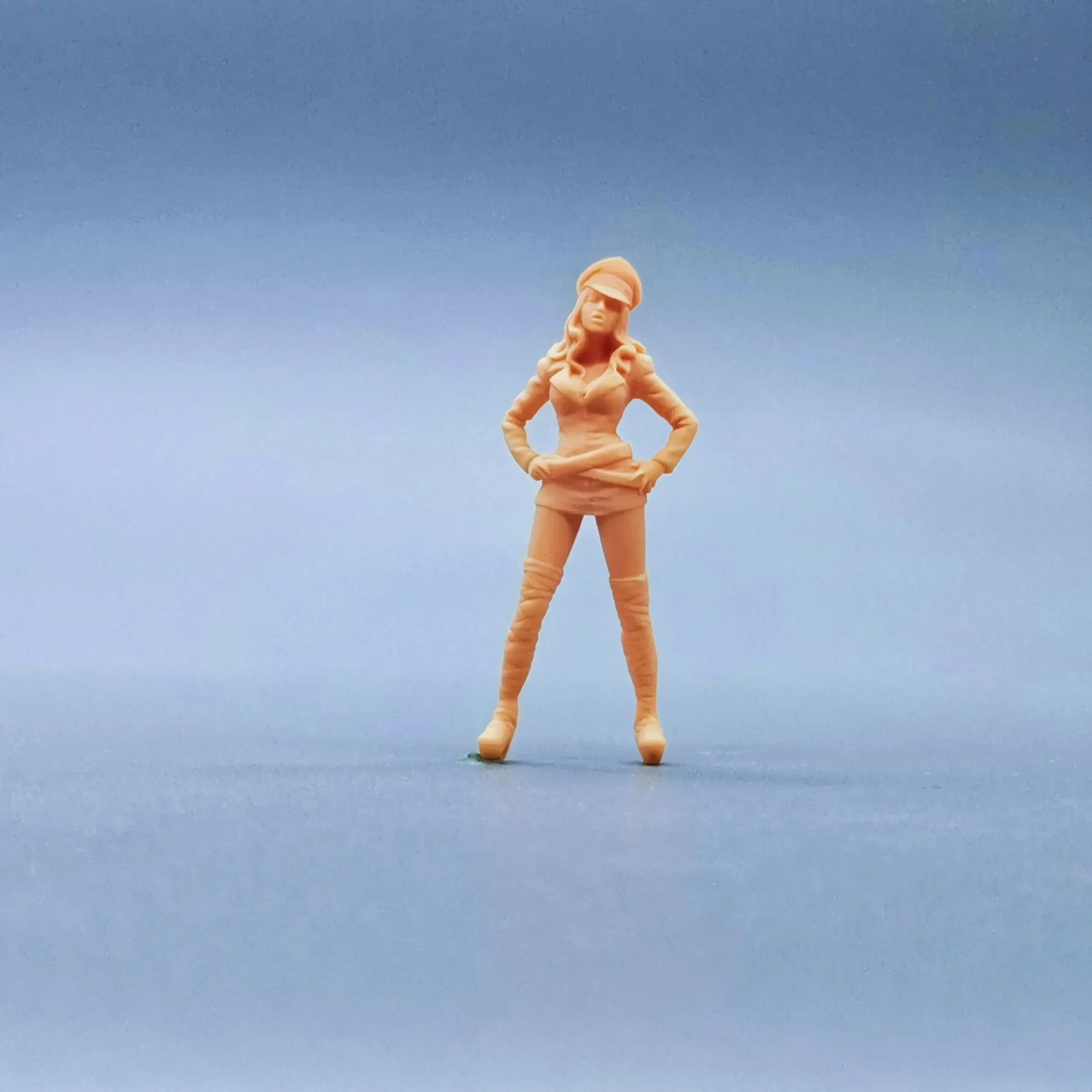 1/64 Figuren Maßstab Modell Harz Weiblicher Polizist auf Hüften Ungefärbte Miniaturen Diorama Handbemalt W201