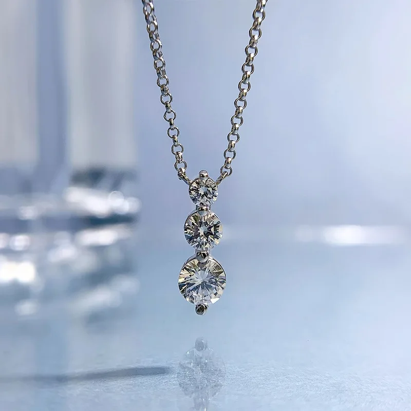 

2023 New S925 Silver Straight Line Diamond Three Stone Necklace Pendant Female European and American ins Light Luxury Jewelry Wo