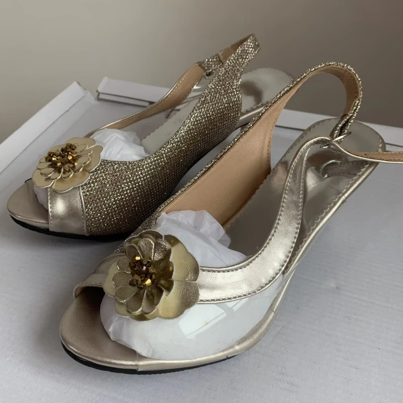 PVC Transparent Summer Sandals Women Fashion Sweet Flower Casual Medium Heels Flip Flops Open Toe Silver Gold Summer Shoe Female view 2