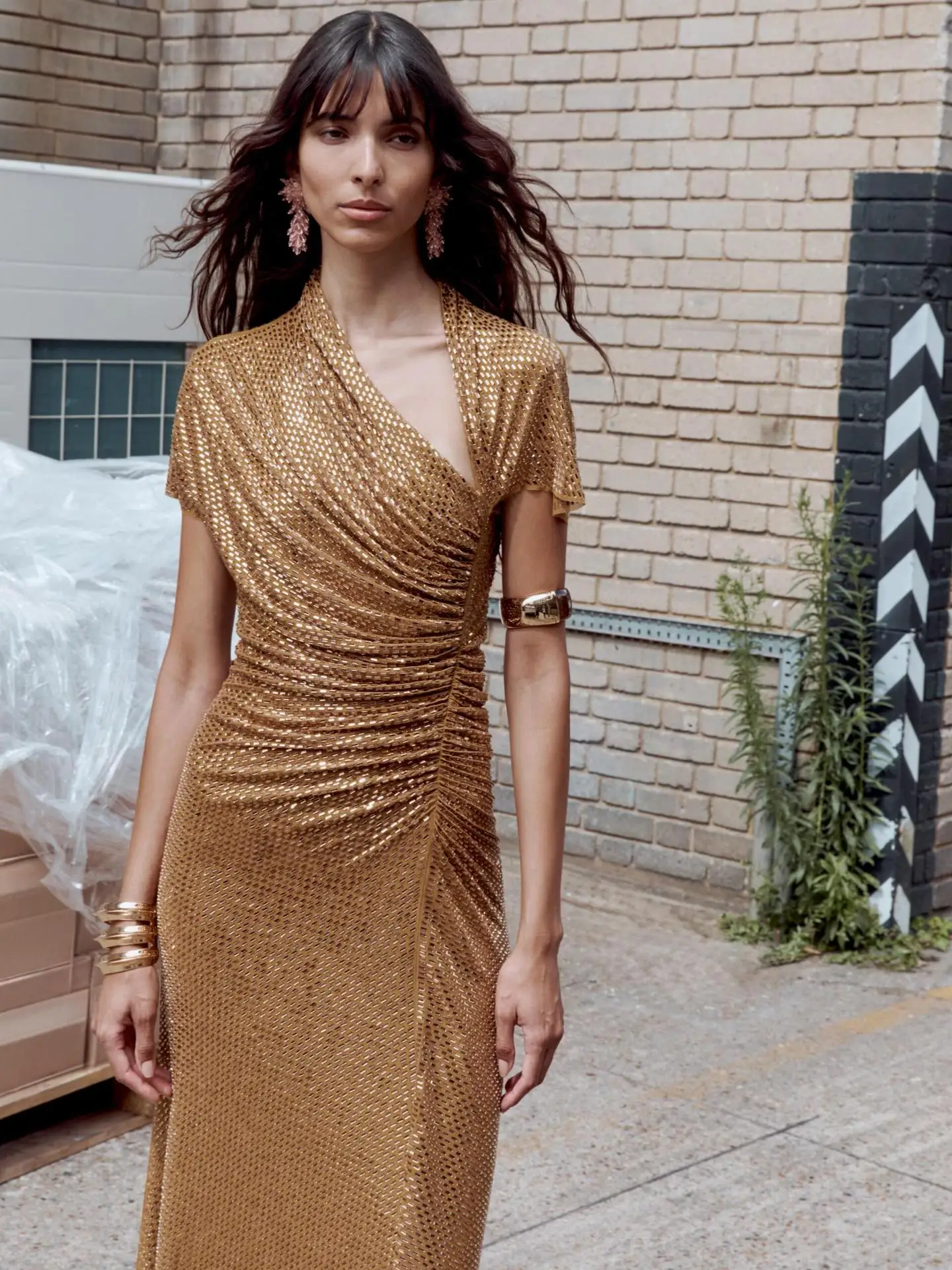 2026 Women Celebrity Sexy Short Sleeve Sequins Cut Out Gold Loose Dress Elegant Evening Party Club Outfit Vestido
