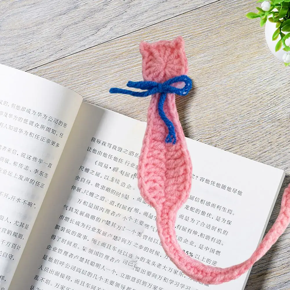 Crochet Bookmark Handmade Crochet Cat Bookmark with Bright Color Bowknot Decor Fine Workmanship Page Marker Knitting Book Clip