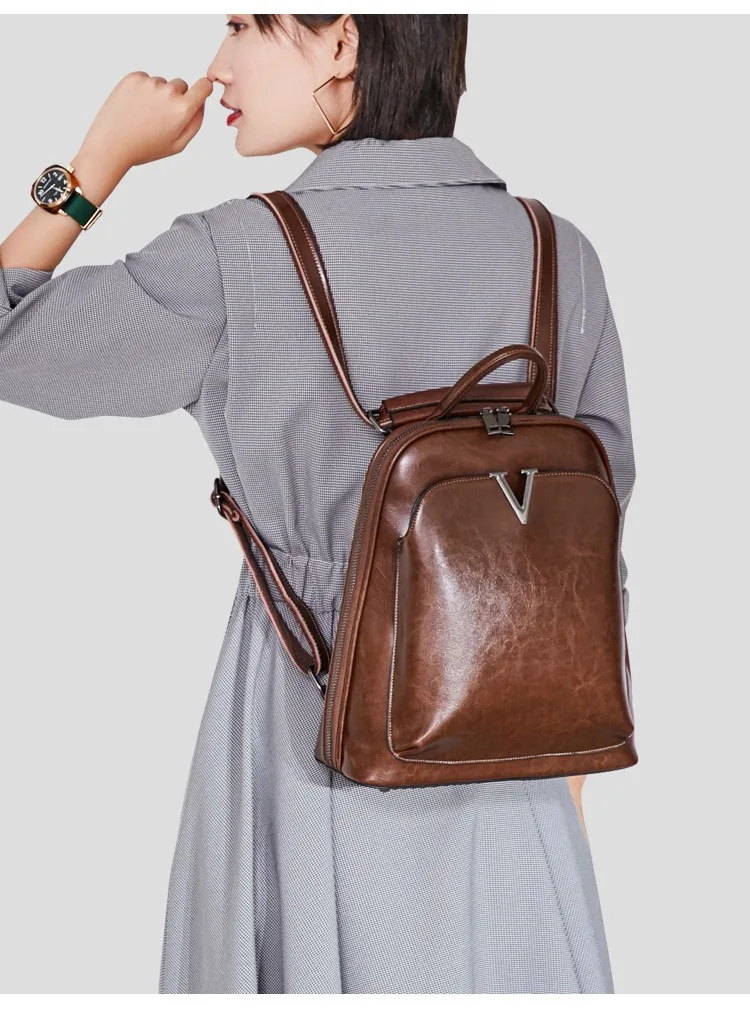 2024 new leather backpack fashion oil wax cowhide backpack ladies retro schoolbag campus bag shopping women bag