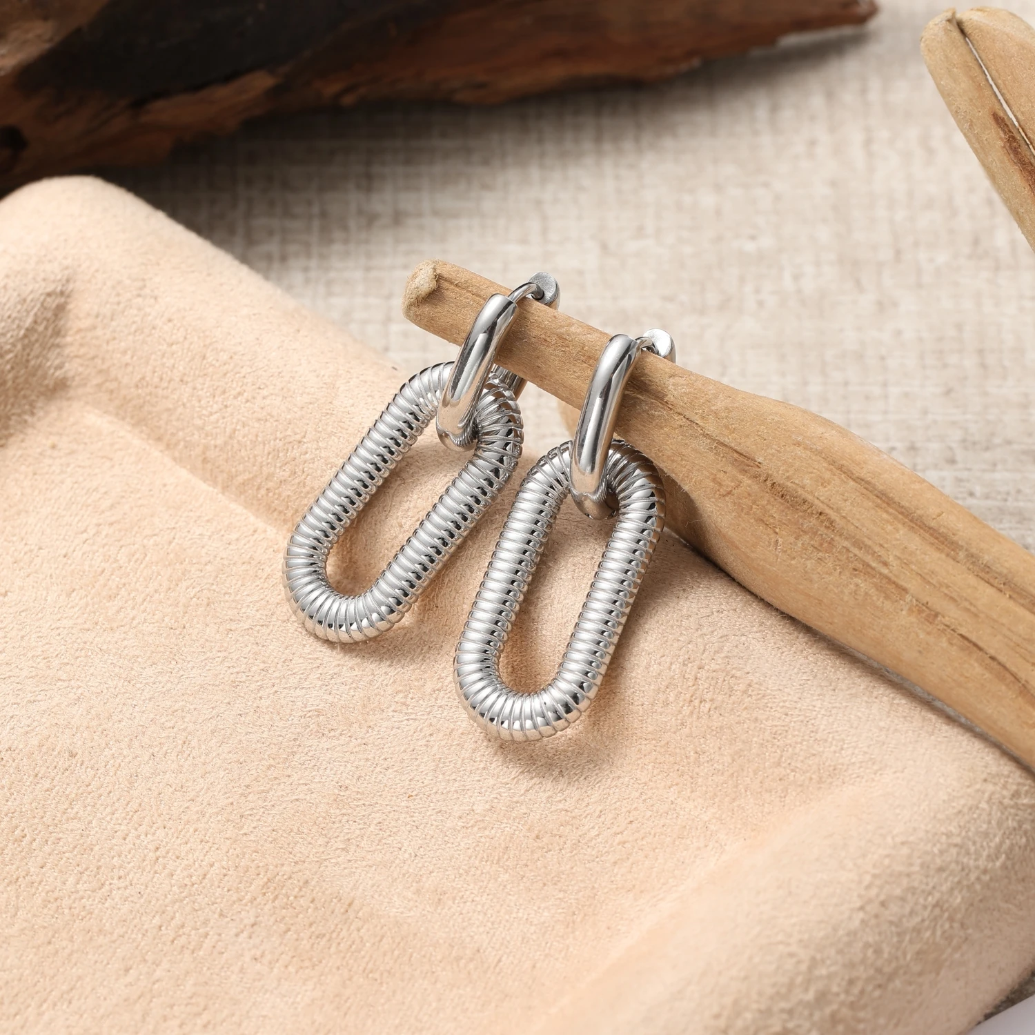 St.delan 18K Vergoldete Edelstahl-Ketten-Ohrringe für Frauen Trendiger Premium-Modeschmuck Ohr-Accessoire – Detail 5