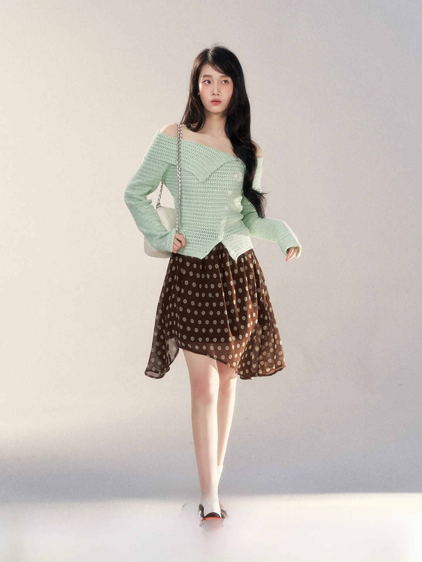 

Женский приталенный вязаный топ с воротником и длинными рукавами, с вырезами, в стиле Wild Berry, модный дизайн, зимний сезон