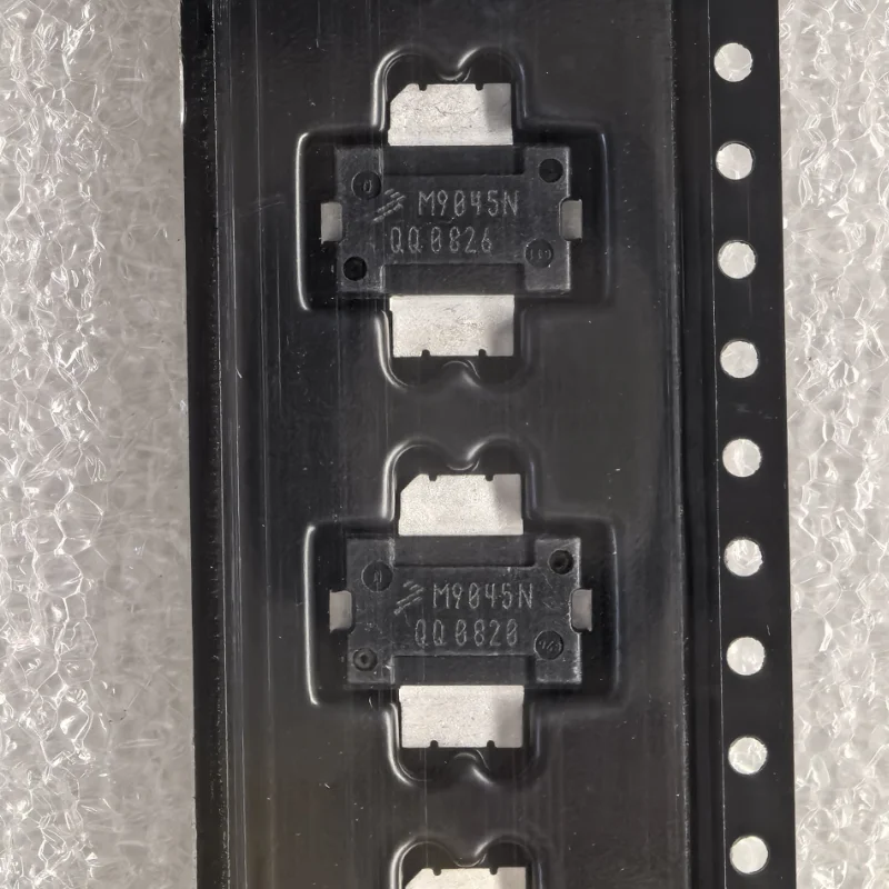 MRF9045NR1 MRF9045  M9045N 945MHZ 45W RF Power Field Effect Transistor N-Channel Enhancement-Mode Lateral MOSFET