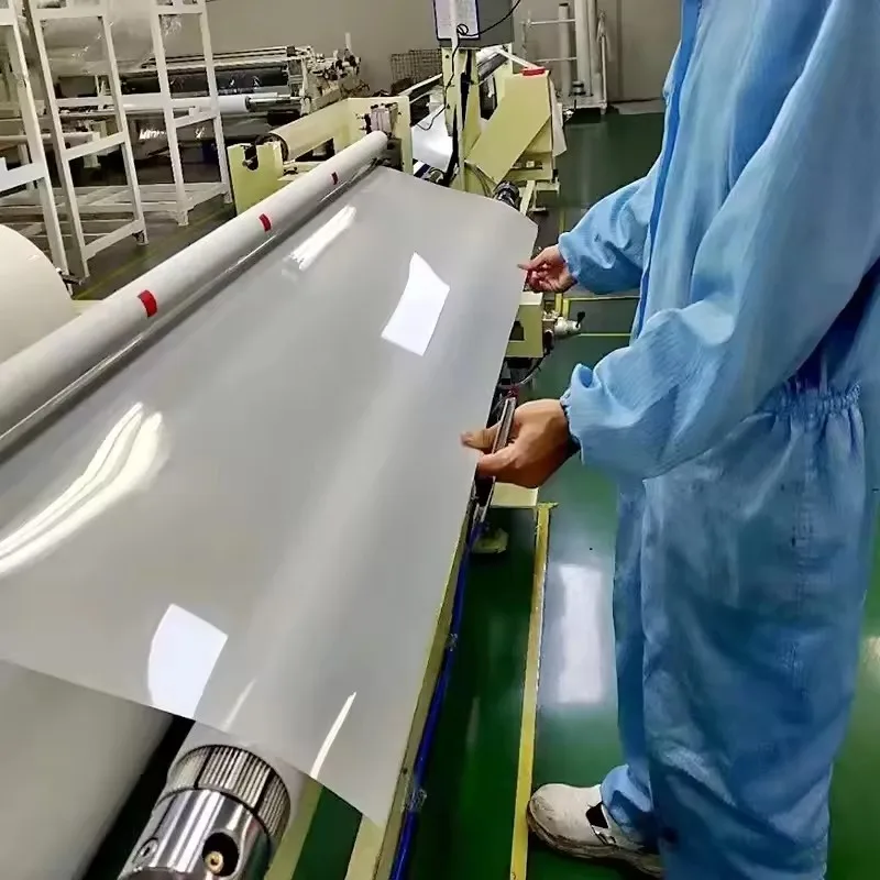 ฟิล์มใสกันรอยรถยนต์ TPU PPF คุณภาพสูง เงา 152ซม.*15ม. ซ่อมแซมตัวเองได้ ปี 2025 จากโรงงาน