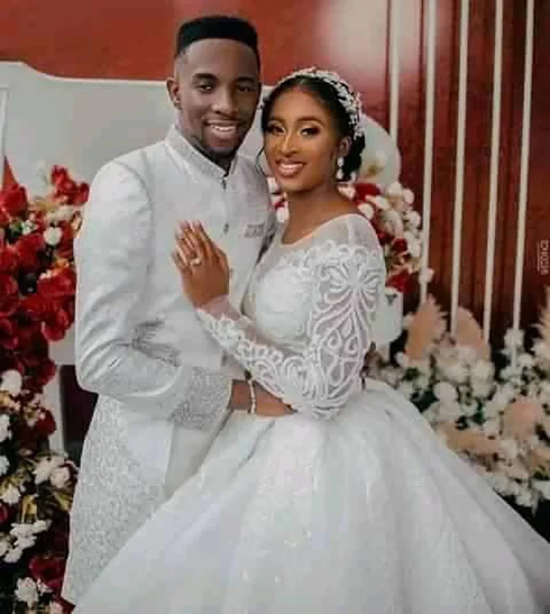 Abito da sposa personalizzato con abito da ballo principessa africana Abito da sposa su misura con applicazioni in pizzo taglie forti