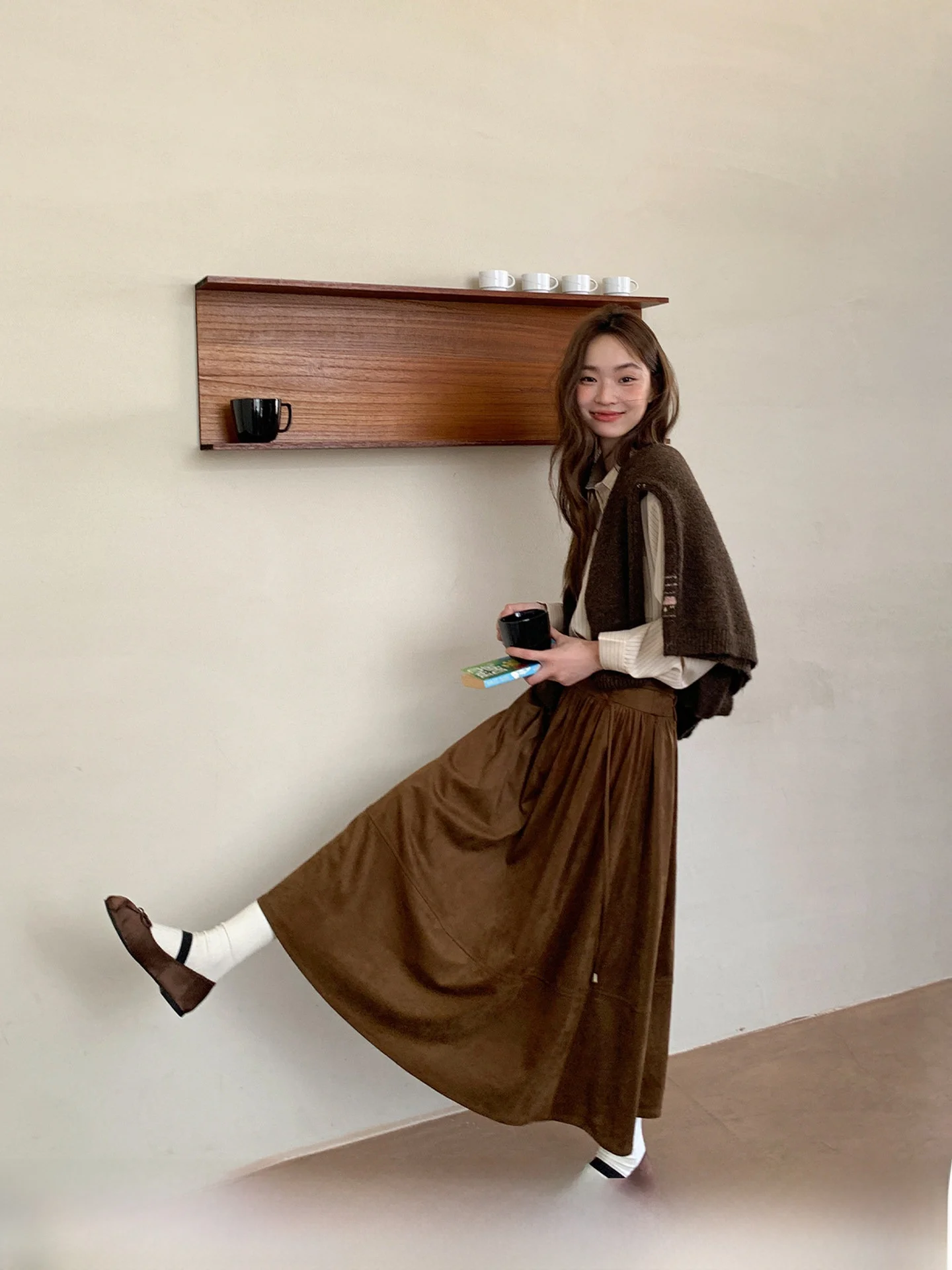 

Замшевая юбка Hello с высокой талией и поясом, длинное платье трапециевидной формы для женщин, осень-зима, новая утягивающая юбка в стиле ретро