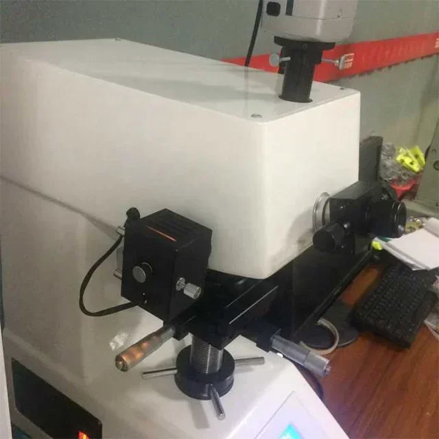 جهاز اختبار الصلابة العالمي من الألومنيوم روكويل