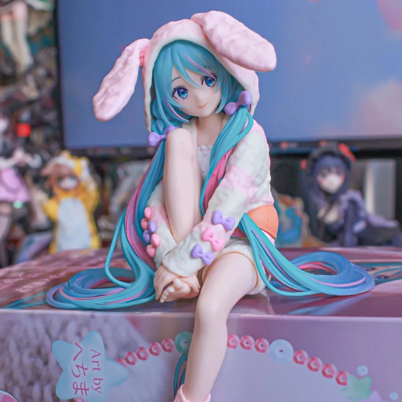 15 CM Anime HATSUNE MIKU Figuur met Konijn Oor Pyjama Noodle Stopper PVC Model Speelgoed Pop Action Figure Collection Gift