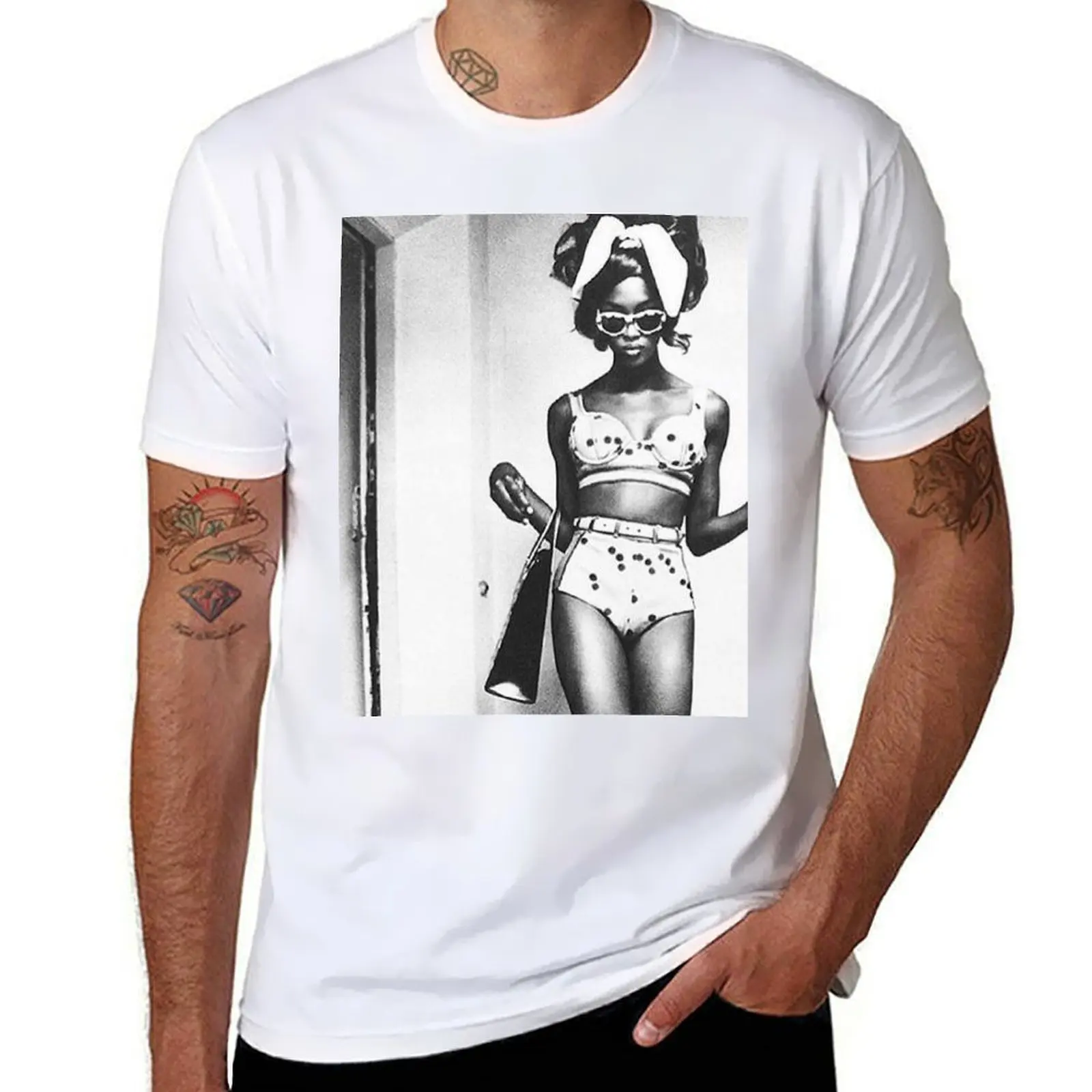 

Naomi Campbell : Pinup T-Shirt man t shirts graphic t shirts for man cotton T-Shirt