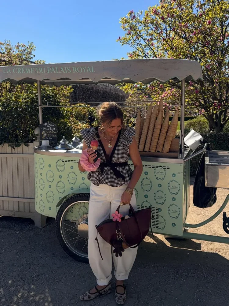 

Черно-белая блузка в клетку с рюшами и пеплумом, женская, с V-образным вырезом и рукавами-крылышками, топ в клетку, 2026, женская, в парижском стиле, для отпуска