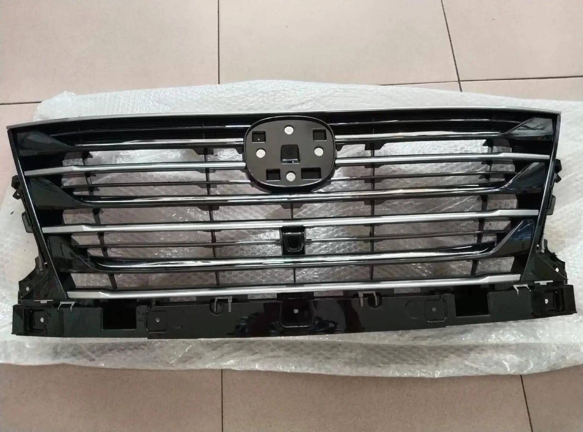 Car Front Face Mask Grill Raditor Grille Assembly for Changan CS85 coupe 2018-20