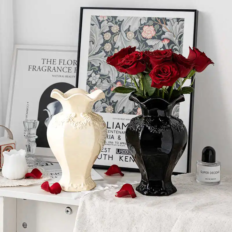 

A White Retro Embossed Water-grown Flower Arrangement for A Fresh Dining Table Decoration Home Decor Decoracion Habitacion
