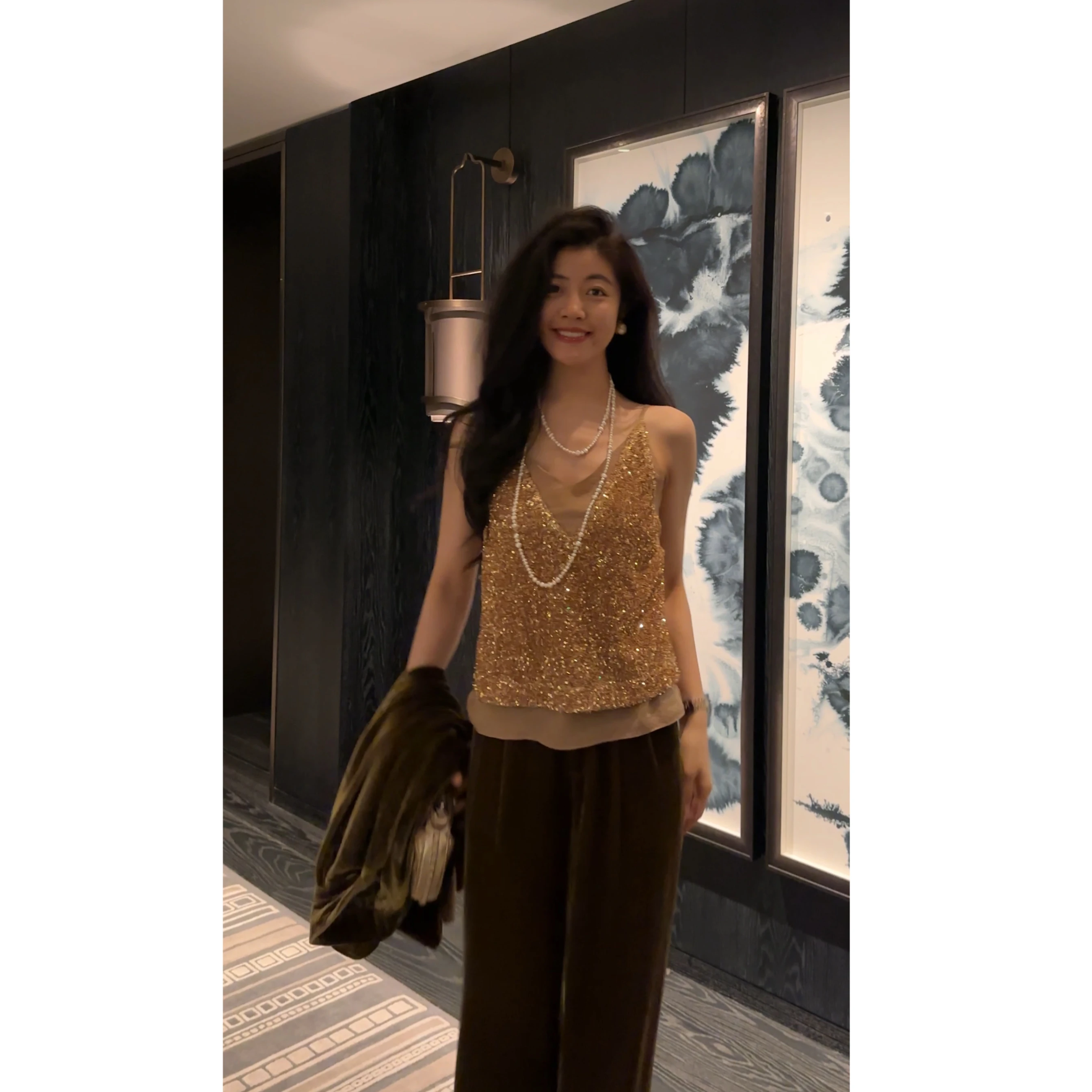 

Nico 2025 Autumn New Design V-neck Sequin Inner Wear Tank Top Heavy Embellishment Outerwear Vest Women's Fashion Casual Wear