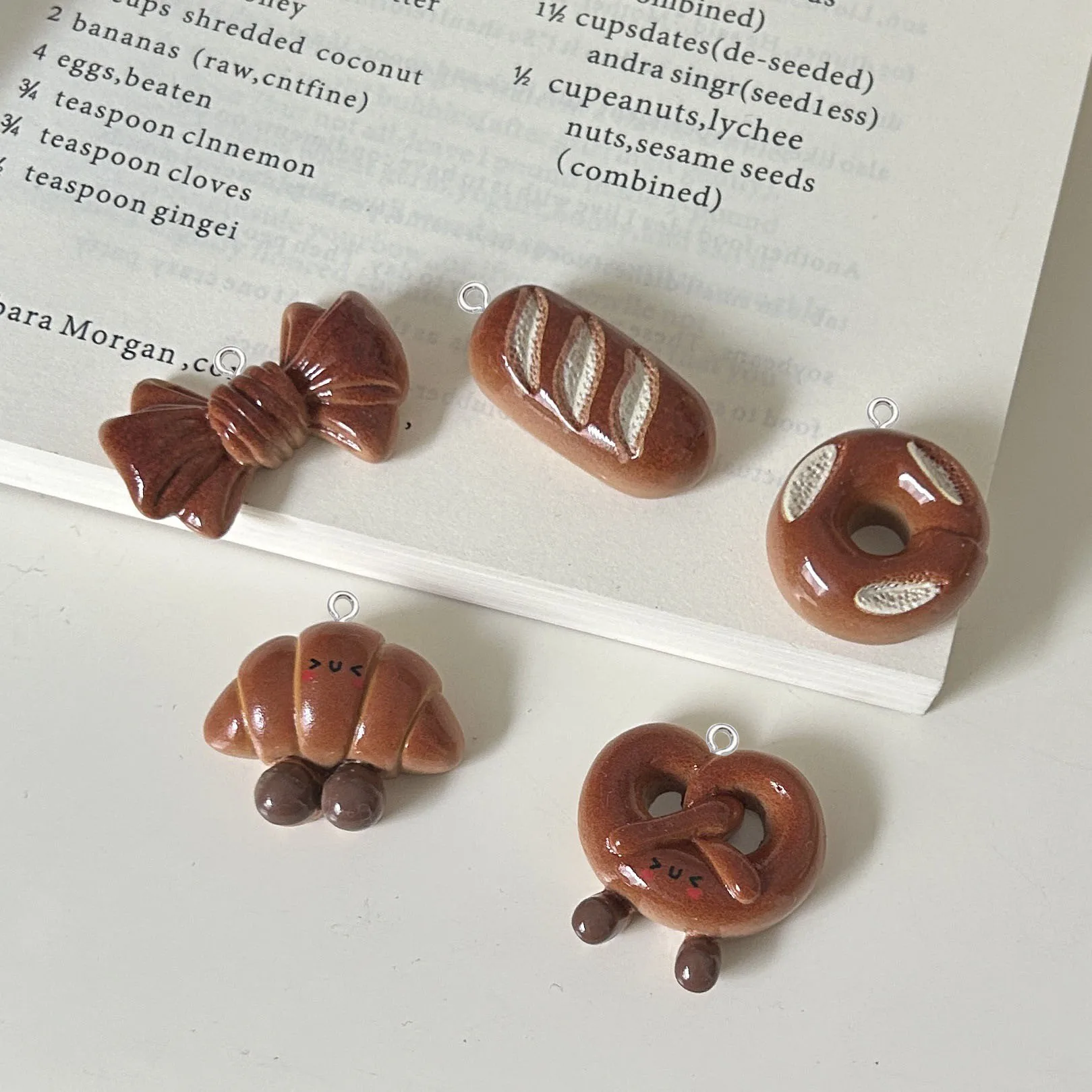 10pcs Simulated alkali water bread resin pendant diy handmade Jewelry accessories making for keychain phone case decoration