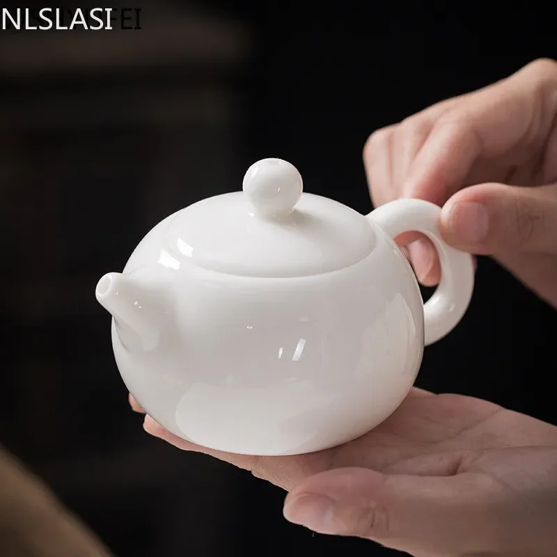 NLSLASI Chinese Handmade White Porcelain Teapot Ivory White Tea Pot Ceramics Teaware Tea Infuser Pu\'er Oolong Tea Filter Kettle